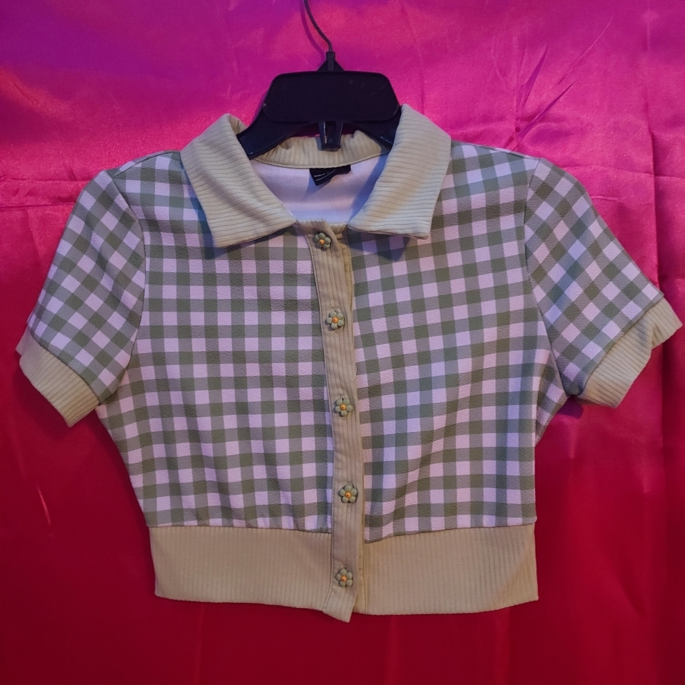 Gingham Collar Button Front Tee